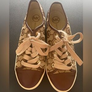 Michael Kors size 6.5 shoes